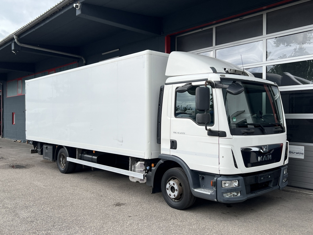MAN TGL 12.220 E6 7,1m Koffer+LBW Getriebegeräusche - Dobozos felépítményű teherautó: 1 kép. MAN TGL 12.220 E6 7,1m Koffer+LBW Getriebegeräusche - Dobozos felépítményű teherautó: 1 kép.