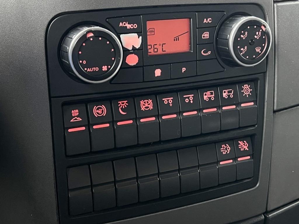 MAN TGX 26.440 Retarder Standklima LBW MitsubisTU100 - Hűtős teherautó: 2 kép. MAN TGX 26.440 Retarder Standklima LBW MitsubisTU100 - Hűtős teherautó: 2 kép.