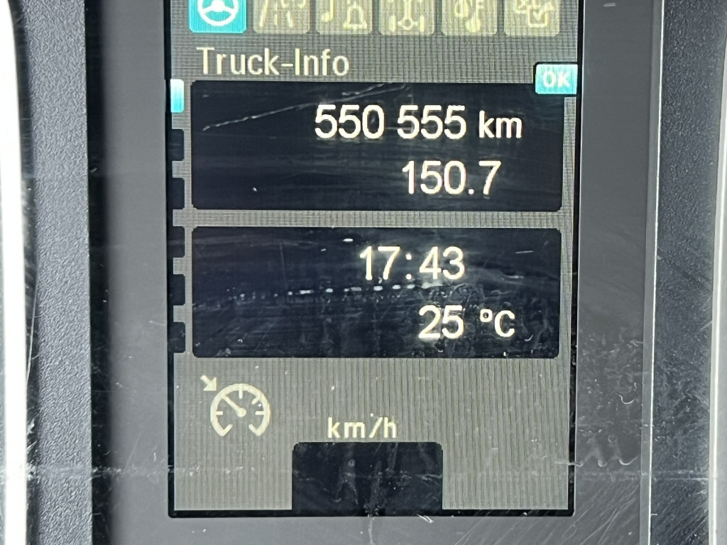 Mercedes-Benz Atego 818 Klima AHK 6,05m Koffer LBW Tempomat - Dobozos kisteherautó: 4 kép. Mercedes-Benz Atego 818 Klima AHK 6,05m Koffer LBW Tempomat - Dobozos kisteherautó: 4 kép.