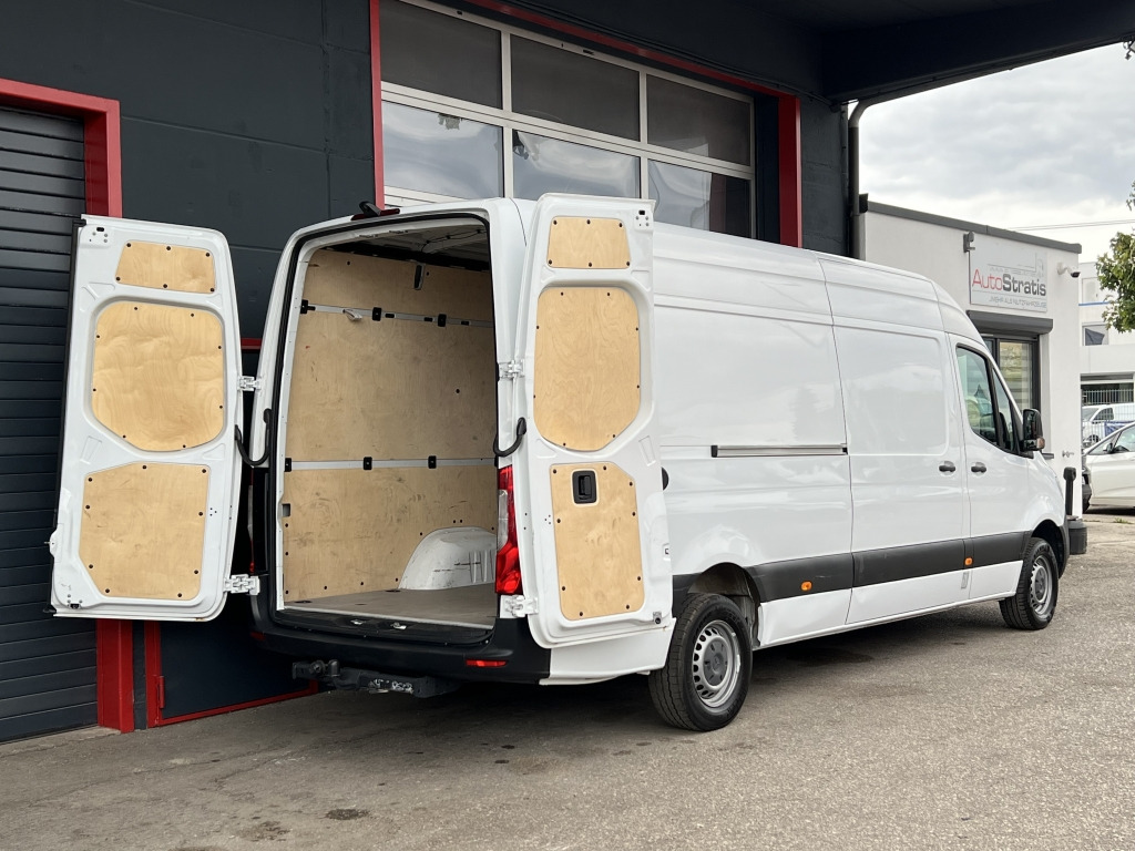 Mercedes-Benz Sprinter 317 CDI Euro6d MAXI Kamera AHK Org84`km - Furgon: 4 kép. Mercedes-Benz Sprinter 317 CDI Euro6d MAXI Kamera AHK Org84`km - Furgon: 4 kép.