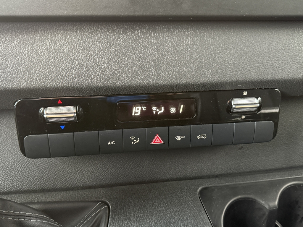 Mercedes-Benz Sprinter 317 CDI MAXI + Superhoch H3 Klima MBUX - Furgon: 2 kép. Mercedes-Benz Sprinter 317 CDI MAXI + Superhoch H3 Klima MBUX - Furgon: 2 kép.