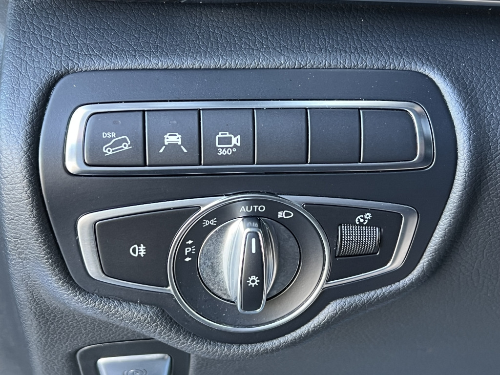 Mercedes-Benz V 250 4Matic LANG AVANTGARDE AMG LINE Burmester - Autó: 2 kép. Mercedes-Benz V 250 4Matic LANG AVANTGARDE AMG LINE Burmester - Autó: 2 kép.
