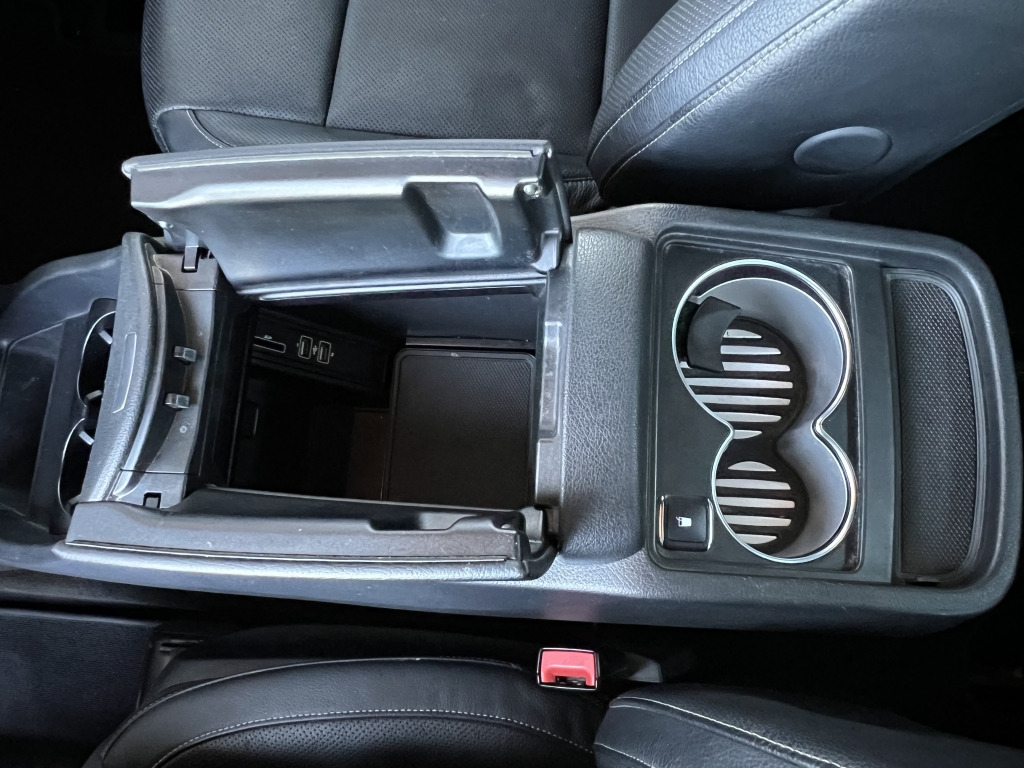 Mercedes-Benz V 250 4Matic LANG AVANTGARDE AMG LINE Burmester - Autó: 5 kép. Mercedes-Benz V 250 4Matic LANG AVANTGARDE AMG LINE Burmester - Autó: 5 kép.