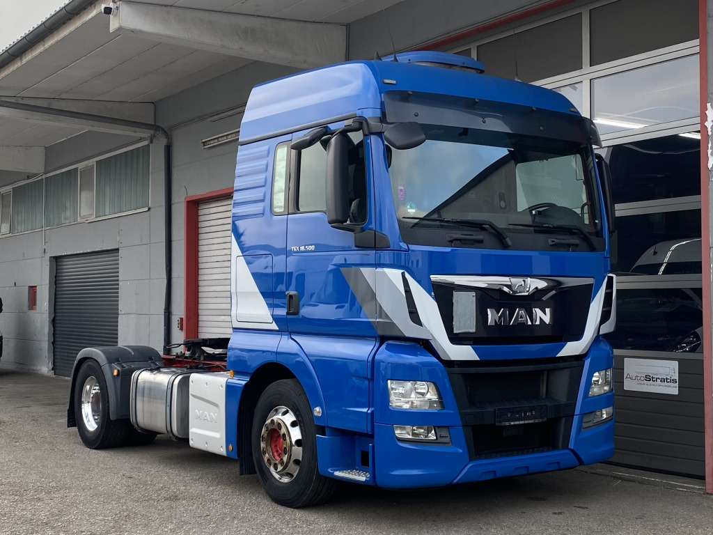 MAN TGX 18.500 ComfortShift Standklima ACC NAV ALCOA - Nyergesvontató: 1 kép. MAN TGX 18.500 ComfortShift Standklima ACC NAV ALCOA - Nyergesvontató: 1 kép.