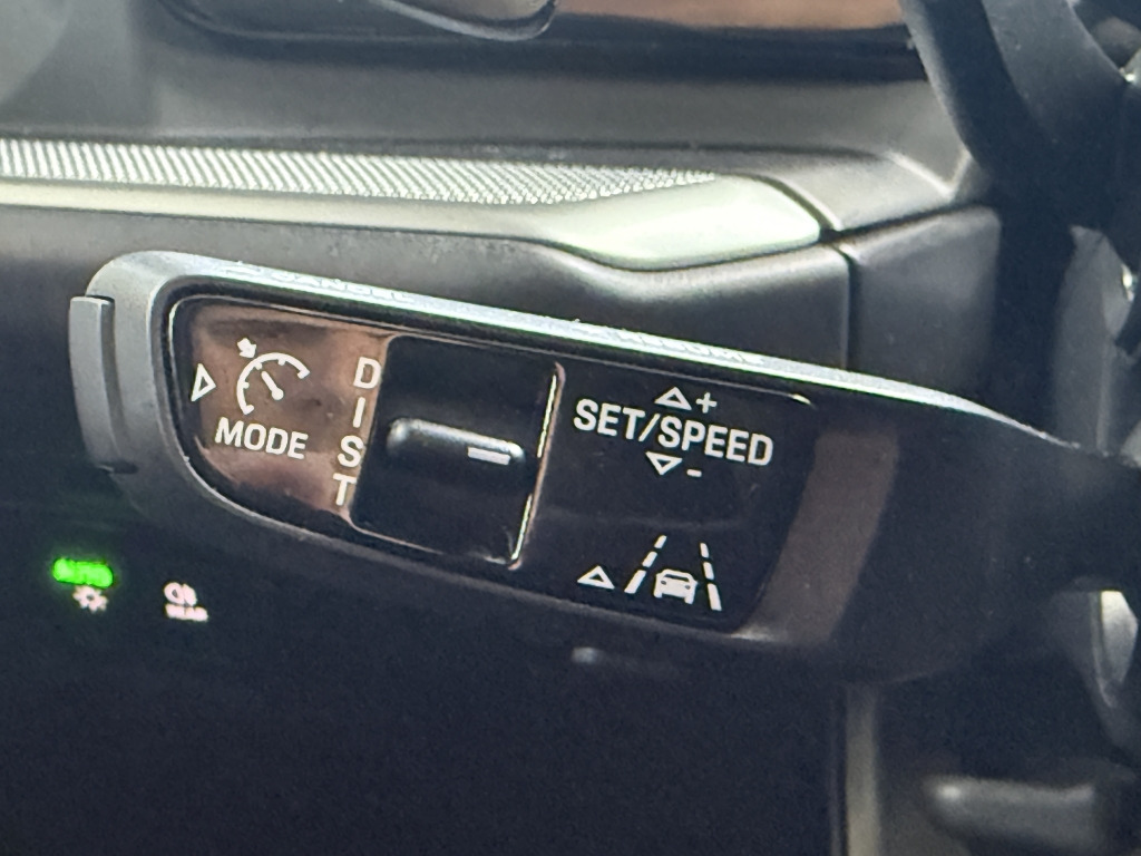 Porsche Cayenne S E-Hybrid InnoDrive HA-Lenk PDCC Burmes - Terepjáró/ SUV: 3 kép. Porsche Cayenne S E-Hybrid InnoDrive HA-Lenk PDCC Burmes - Terepjáró/ SUV: 3 kép.