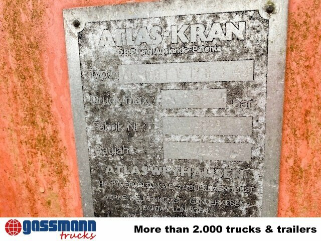 Abrollcontainer mit Flügeltüren & Atlas Kran - Multiliftes konténer: 3 kép. Abrollcontainer mit Flügeltüren & Atlas Kran - Multiliftes konténer: 3 kép.