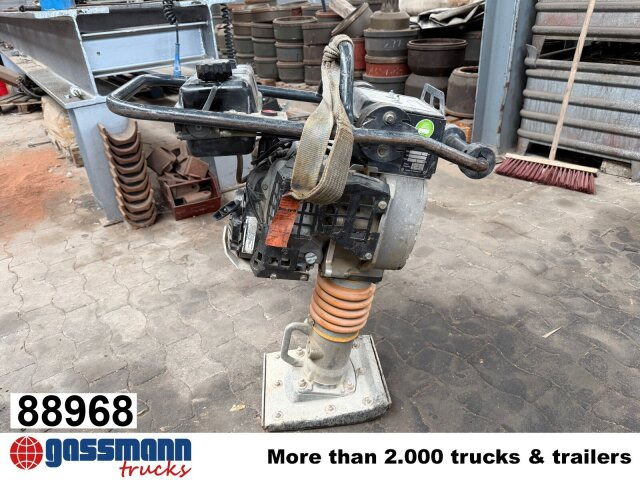 BOMAG BT 60/4 Stampfer - Döngölőgép: 1 kép. BOMAG BT 60/4 Stampfer - Döngölőgép: 1 kép.