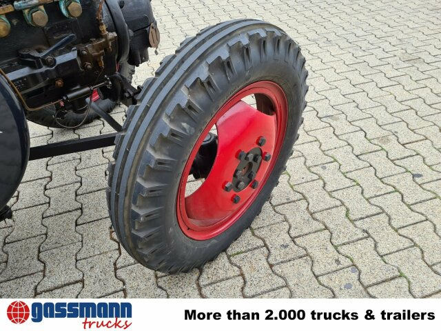 Bulldog 3506/D7506, Glühkopf - Traktor: 4 kép. Bulldog 3506/D7506, Glühkopf - Traktor: 4 kép.