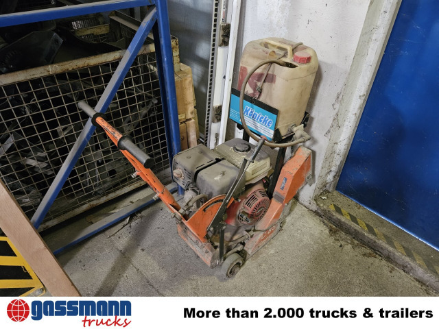 C 85 - Építőipari berendezések: 4 kép. C 85 - Építőipari berendezések: 4 kép.