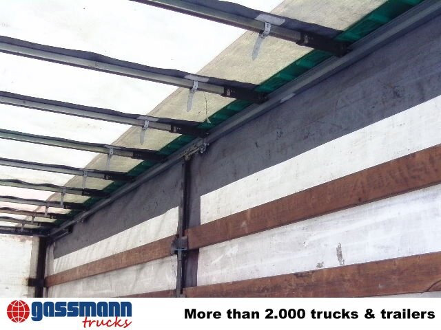 EN 74 - Ponyvás felépítmény: 3 kép. EN 74 - Ponyvás felépítmény: 3 kép.