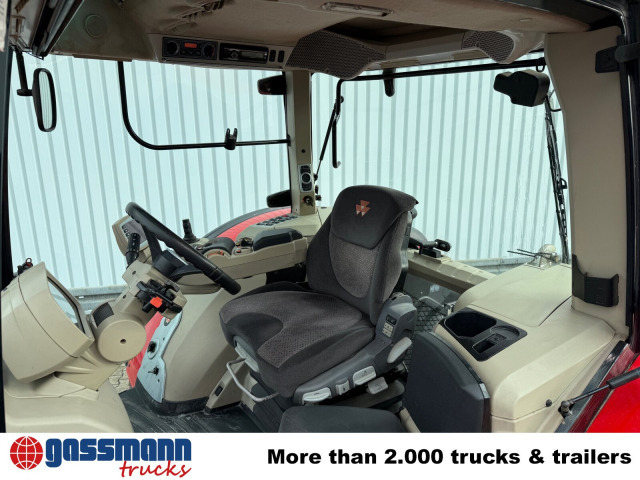 MF 8690 Dyna-VT - Építőipari gépek: 3 kép. MF 8690 Dyna-VT - Építőipari gépek: 3 kép.