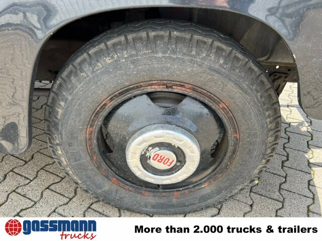 Tűzoltóautó Ford FK 2500 4x2 LF8 Feuerwehr: 7 kép. Tűzoltóautó Ford FK 2500 4x2 LF8 Feuerwehr: 7 kép.