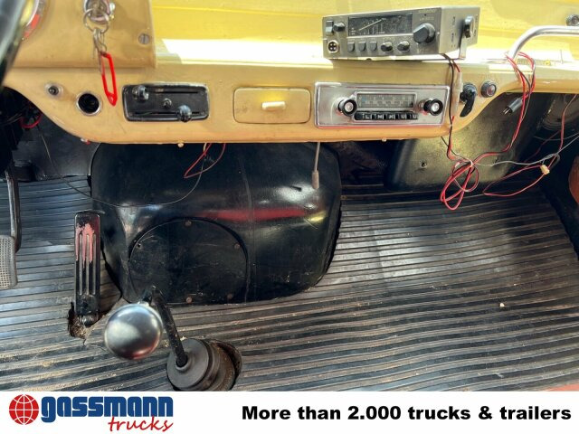 Ford FK 2500 4x2 LF8 Feuerwehr - Tűzoltóautó: 4 kép. Ford FK 2500 4x2 LF8 Feuerwehr - Tűzoltóautó: 4 kép.