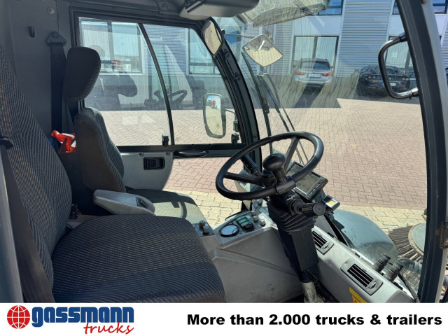 Hako Multicar Citymaster 2000 3B Kehrmaschine 4x2 - Utcaseprő gép: 3 kép. Hako Multicar Citymaster 2000 3B Kehrmaschine 4x2 - Utcaseprő gép: 3 kép.