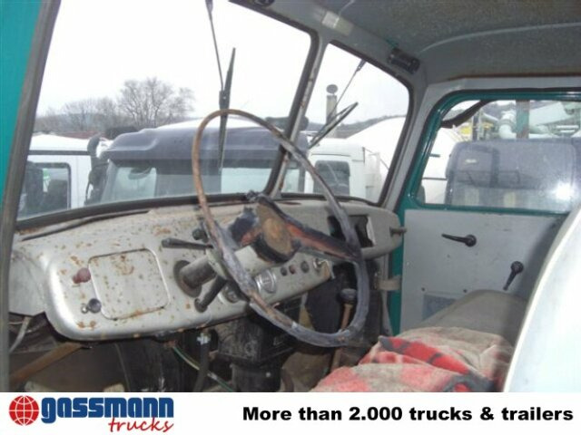 IFA H3A 4x2 - Billenőplatós teherautó: 5 kép. IFA H3A 4x2 - Billenőplatós teherautó: 5 kép.