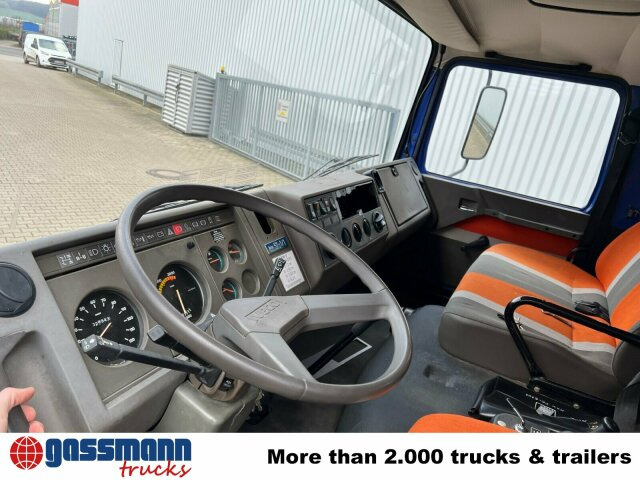 Tűzoltóautó Iveco 90-16 AW 4x4 Doka, Mannschaftswagen: 6 kép. Tűzoltóautó Iveco 90-16 AW 4x4 Doka, Mannschaftswagen: 6 kép.