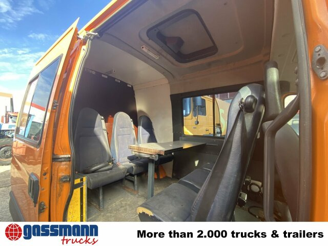 Iveco Daily 35S12 2,3 HPI 4x2, 8 Sitzplätze - Távolsági busz: 3 kép. Iveco Daily 35S12 2,3 HPI 4x2, 8 Sitzplätze - Távolsági busz: 3 kép.