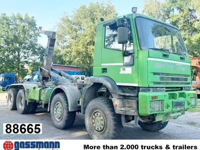 Iveco Euro Tech 410EH42 8x8, Abrollkipper - Horgos rakodó teherautó: 1 kép. Iveco Euro Tech 410EH42 8x8, Abrollkipper - Horgos rakodó teherautó: 1 kép.