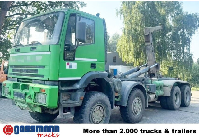 Iveco Euro Tech 410EH42 8x8, Abrollkipper - Horgos rakodó teherautó: 3 kép. Iveco Euro Tech 410EH42 8x8, Abrollkipper - Horgos rakodó teherautó: 3 kép.