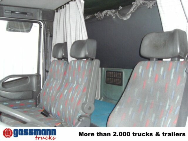 Iveco EuroCargo 120E24 4x2 - Ponyvás teherautó: 4 kép. Iveco EuroCargo 120E24 4x2 - Ponyvás teherautó: 4 kép.