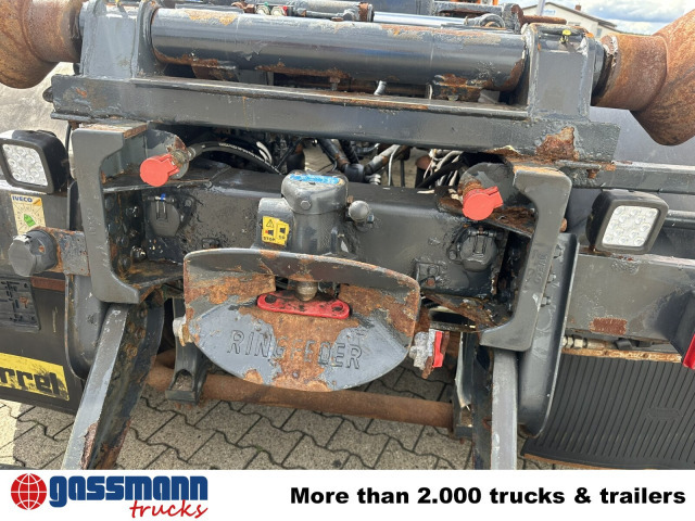 Iveco Trakker AD190T33WP 4x4, Winterdienstausstattung - Horgos rakodó teherautó: 3 kép. Iveco Trakker AD190T33WP 4x4, Winterdienstausstattung - Horgos rakodó teherautó: 3 kép.