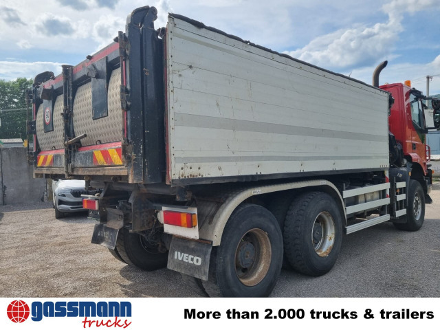 Billenőplatós teherautó, Darus autó Iveco Trakker AD380T41W 6x6, Bordmatik beidseitig,: 10 kép.