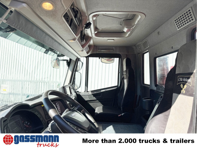 Iveco X-Way AD260X46Z 6x4, Bordmatik - Billenőplatós teherautó: 4 kép. Iveco X-Way AD260X46Z 6x4, Bordmatik - Billenőplatós teherautó: 4 kép.