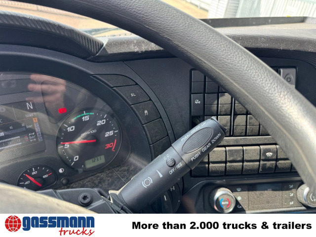 Iveco X-Way AD360X40Z/P 8x4 - Alvaz teherautó: 5 kép. Iveco X-Way AD360X40Z/P 8x4 - Alvaz teherautó: 5 kép.