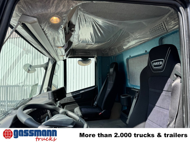 Iveco X-Way AD360X40Z/P 8x4 - Alvaz teherautó: 2 kép. Iveco X-Way AD360X40Z/P 8x4 - Alvaz teherautó: 2 kép.