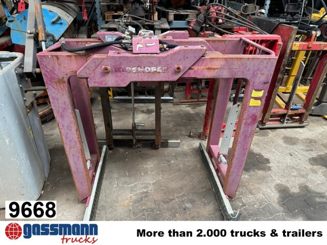 KM 312-V-1100 Palettenzange - Bálafogó - Építőipari gépek: 1 kép. KM 312-V-1100 Palettenzange - Bálafogó - Építőipari gépek: 1 kép.