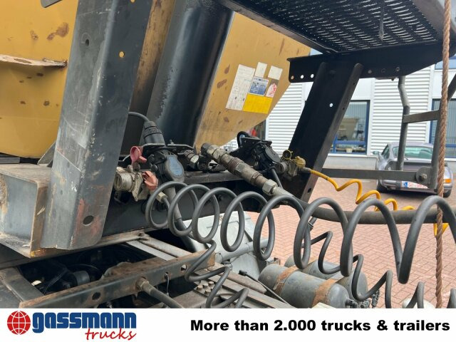 Kempf SKM 32/2 Stahlmulde ca. 23m³, Liftachse, - Félpótkocsi billenőplatós: 3 kép. Kempf SKM 32/2 Stahlmulde ca. 23m³, Liftachse, - Félpótkocsi billenőplatós: 3 kép.