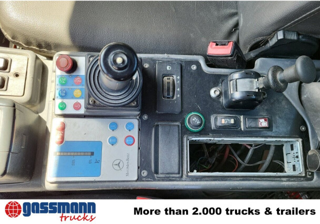 Unimog U 20 4x4, Zapfwelle, Kran Hiab 022D-3 HiDuo, - Kisteherautó: 4 kép. Unimog U 20 4x4, Zapfwelle, Kran Hiab 022D-3 HiDuo, - Kisteherautó: 4 kép.