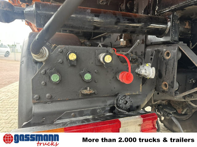 Unimog U500 4x4 405/40 mit Heckkran Hiab 077-1 HiDuo, - Kisteherautó: 5 kép. Unimog U500 4x4 405/40 mit Heckkran Hiab 077-1 HiDuo, - Kisteherautó: 5 kép.