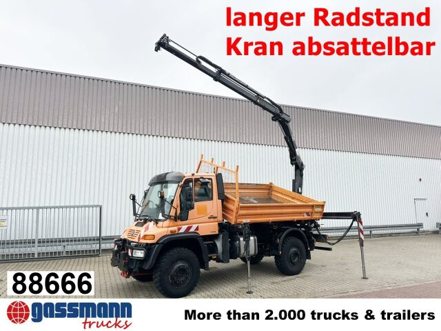 Unimog U500 4x4 405/40 mit Heckkran Hiab 077-1 HiDuo, - Kisteherautó: 1 kép. Unimog U500 4x4 405/40 mit Heckkran Hiab 077-1 HiDuo, - Kisteherautó: 1 kép.