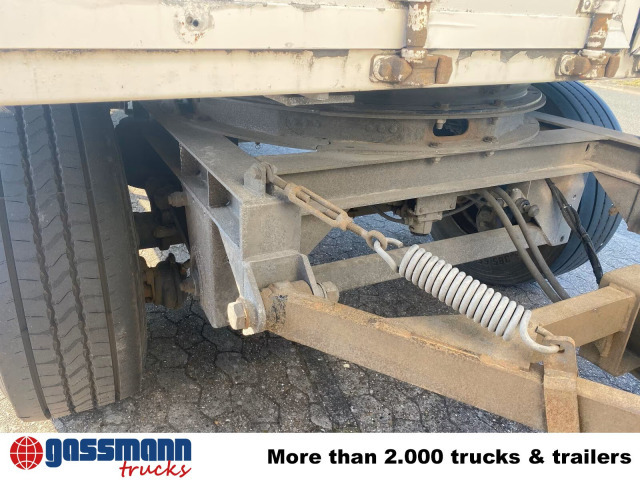 Kofferanhänger mit LBW, Durchladesystem - Pótkocsi dobozos: 5 kép. Kofferanhänger mit LBW, Durchladesystem - Pótkocsi dobozos: 5 kép.