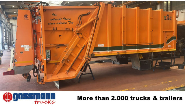 M21X2C mit Zöller Schüttung - Horgos rakodó teherautó: 3 kép. M21X2C mit Zöller Schüttung - Horgos rakodó teherautó: 3 kép.