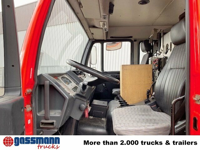 MAN 10.224 LC 4x2 BB Doka, TLF16/12, 6-Zylinder - Tűzoltóautó: 3 kép. MAN 10.224 LC 4x2 BB Doka, TLF16/12, 6-Zylinder - Tűzoltóautó: 3 kép.