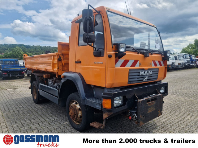 MAN 14.225 LAK 4x4 BB, Winterdienstausstattung - Billenőplatós teherautó: 3 kép. MAN 14.225 LAK 4x4 BB, Winterdienstausstattung - Billenőplatós teherautó: 3 kép.