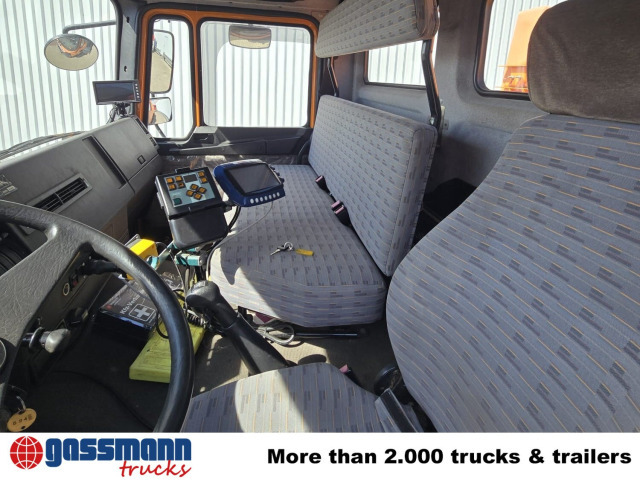 MAN F10 26.272 6x6, F90 - Alvaz teherautó: 2 kép. MAN F10 26.272 6x6, F90 - Alvaz teherautó: 2 kép.