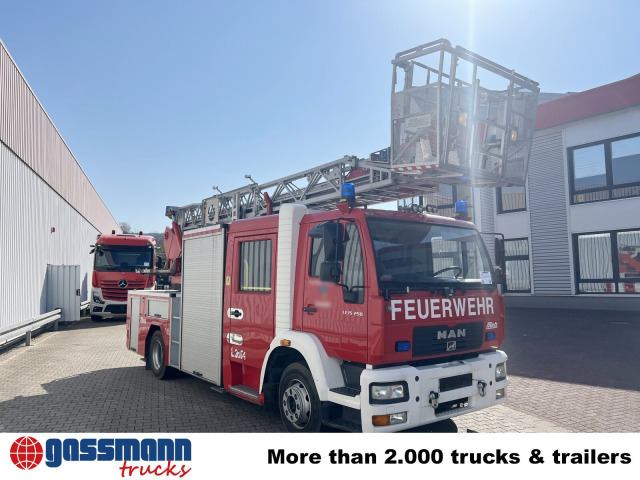 MAN LE 15.255 4x2 LLC Doka, Metz DLA-K 12/9 - Mentőautó: 4 kép. MAN LE 15.255 4x2 LLC Doka, Metz DLA-K 12/9 - Mentőautó: 4 kép.