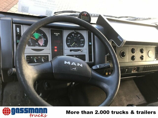 MAN LE 8.185 LC Doka 4x2 BB, 2x AHK - Platós teherautó: 2 kép. MAN LE 8.185 LC Doka 4x2 BB, 2x AHK - Platós teherautó: 2 kép.