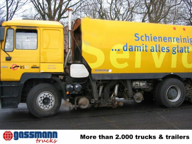 MAN T31 19.314 4x2 - Utcaseprő gép: 2 kép. MAN T31 19.314 4x2 - Utcaseprő gép: 2 kép.