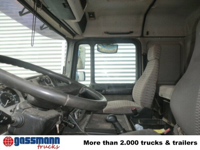MAN T39 26.403 6x4 - Billenőplatós teherautó: 3 kép. MAN T39 26.403 6x4 - Billenőplatós teherautó: 3 kép.