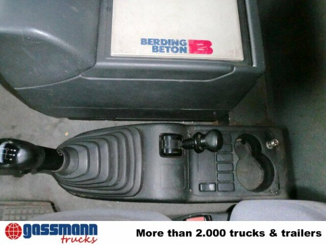 MAN TGA 18.360 4x2, Baustoff, Kran ATLAS 125.1 - Platós teherautó, Darus autó: 2 kép. MAN TGA 18.360 4x2, Baustoff, Kran ATLAS 125.1 - Platós teherautó, Darus autó: 2 kép.