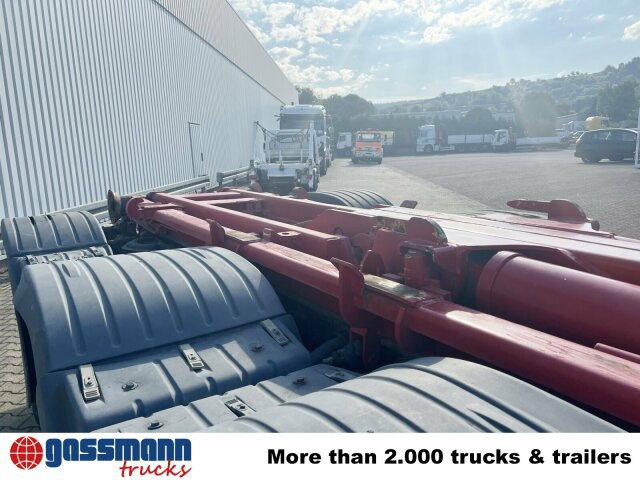 MAN TGA 25.530 8x4-4 BL, Lift-/Lenkachse - Horgos rakodó teherautó: 2 kép. MAN TGA 25.530 8x4-4 BL, Lift-/Lenkachse - Horgos rakodó teherautó: 2 kép.