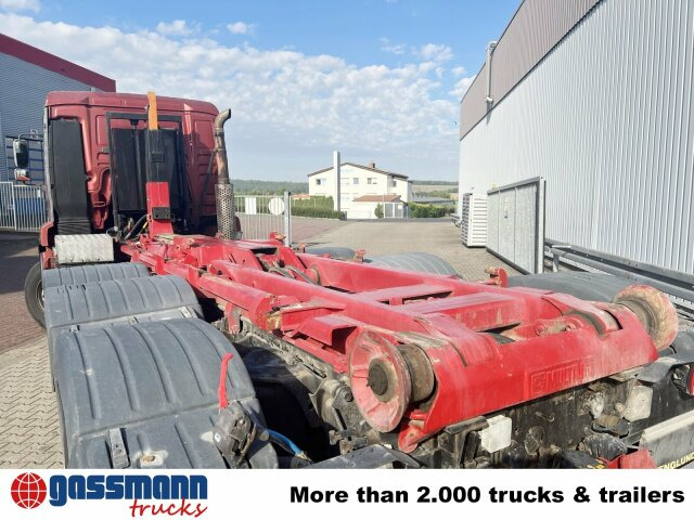 MAN TGA 25.530 8x4-4 BL, Lift-/Lenkachse - Horgos rakodó teherautó: 3 kép. MAN TGA 25.530 8x4-4 BL, Lift-/Lenkachse - Horgos rakodó teherautó: 3 kép.