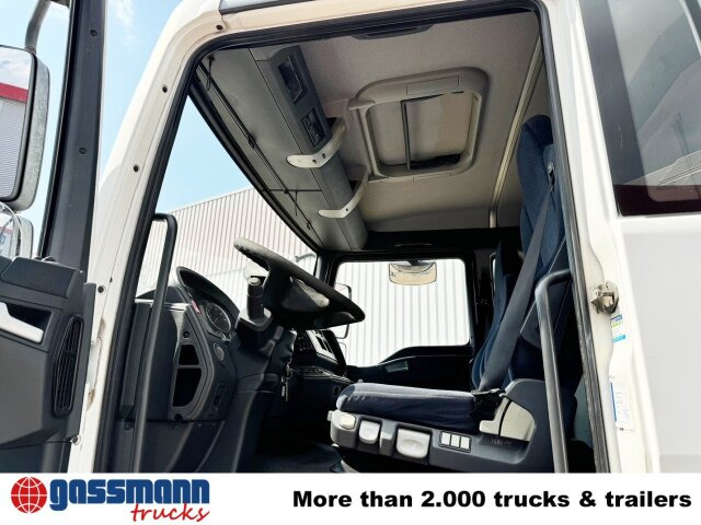 MAN TGA 26.390 6X2-4 BL, Lenk-/Liftachse, Willig - Tartályos teherautó: 4 kép. MAN TGA 26.390 6X2-4 BL, Lenk-/Liftachse, Willig - Tartályos teherautó: 4 kép.