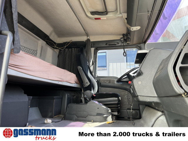 MAN TGA 26.430 6X4 BL - Aszfaltozó gép, Aszfaltozó gép: 2 kép. MAN TGA 26.430 6X4 BL - Aszfaltozó gép, Aszfaltozó gép: 2 kép.