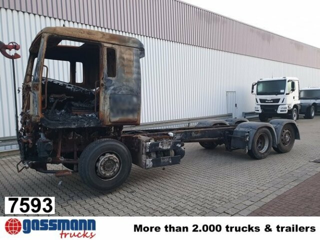 MAN TGA 26.440 6x2 BL Brandschaden - Alvaz teherautó: 1 kép. MAN TGA 26.440 6x2 BL Brandschaden - Alvaz teherautó: 1 kép.