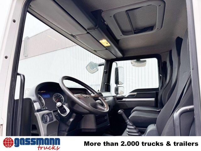 MAN TGL 8.150 4x2 BL, Möbelkoffer mit Rolltor - Dobozos felépítményű teherautó: 4 kép. MAN TGL 8.150 4x2 BL, Möbelkoffer mit Rolltor - Dobozos felépítményű teherautó: 4 kép.